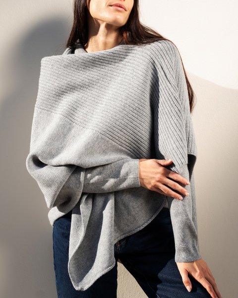 Mantella donna in pura lana merinos ultrafine